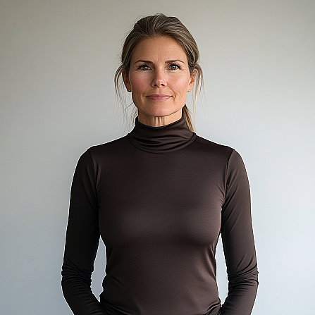 MICROFIBER TURTLENECK LONG SLEEVE T-SHIRT
